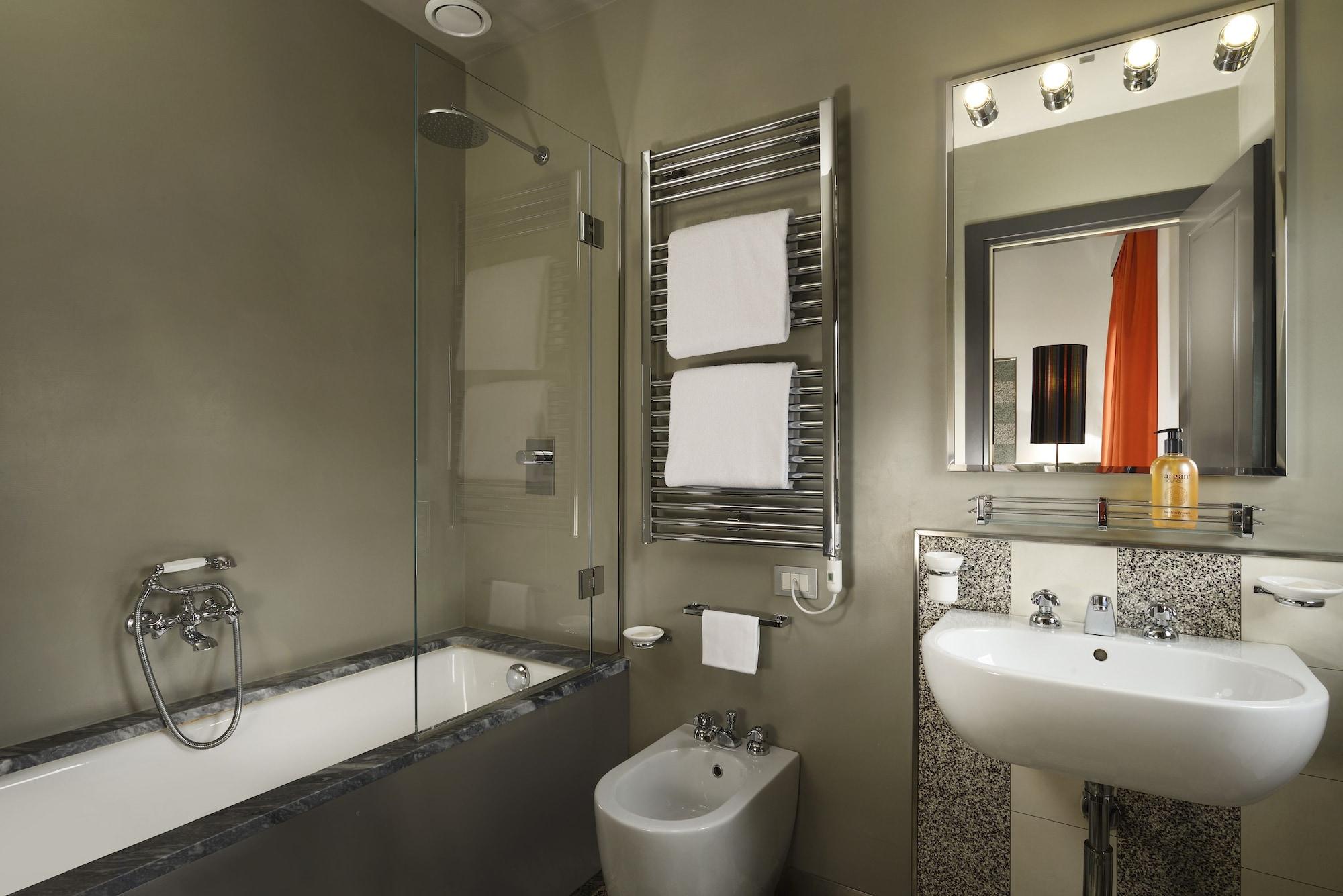 Hotel Universo - Wtb Hotels Флоренція Екстер'єр фото